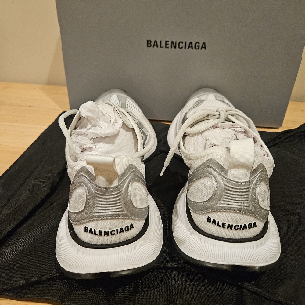 Balenciaga Men's Circuit Low Top Sneakers 793945WFLGY White Silver Eu 44 US 11 - Picture 10 of 12